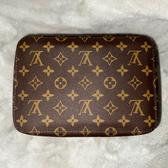 Louis Vuitton PM makeup case - Picture 4 of 9